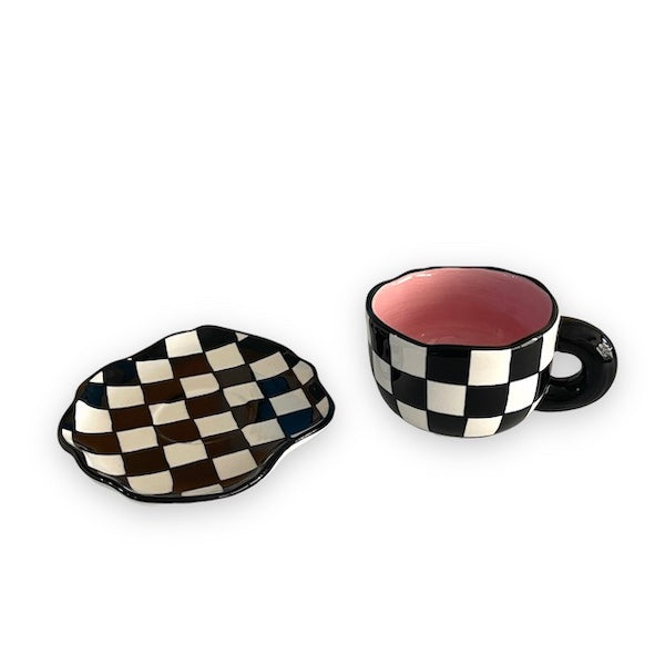 Noir Chess Mug